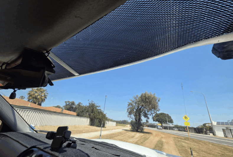 How to Choose a Windscreen Sun Visor