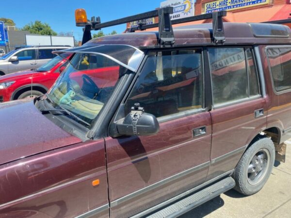 Land Rover Discovery 1 & 2 Mesh Windscreen Sunvisor Land Rover Discovery 1 & 2 Mesh Windscreen Sunvisor