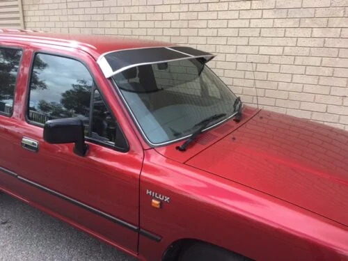 Toyota Hilux 10/88-10/97 Mesh Windscreen Sunvisor
