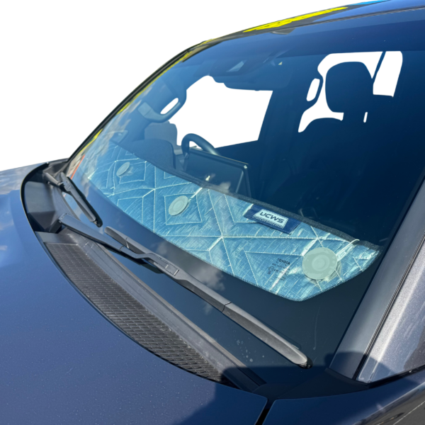 Toyota_LC300_with_UCWS_Sunshades_Dash_Close_-_Edited.png Toyota LandCruiser 300 Series Dash Sunshade - Sunshade